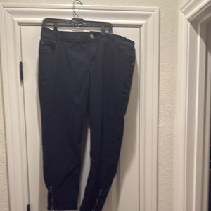 Black Skinny jeans
